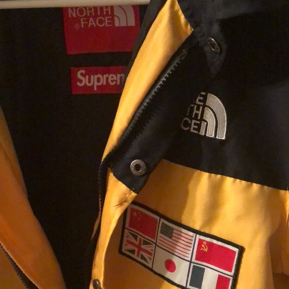 North face supreme jacket - Picture 2 of 4
